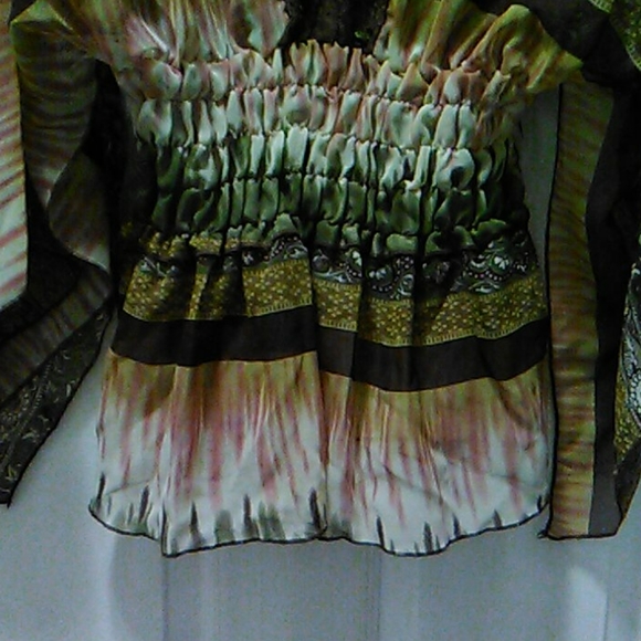 Multicolored Top 3/4 Dolman Sleeve - Picture 2 of 9